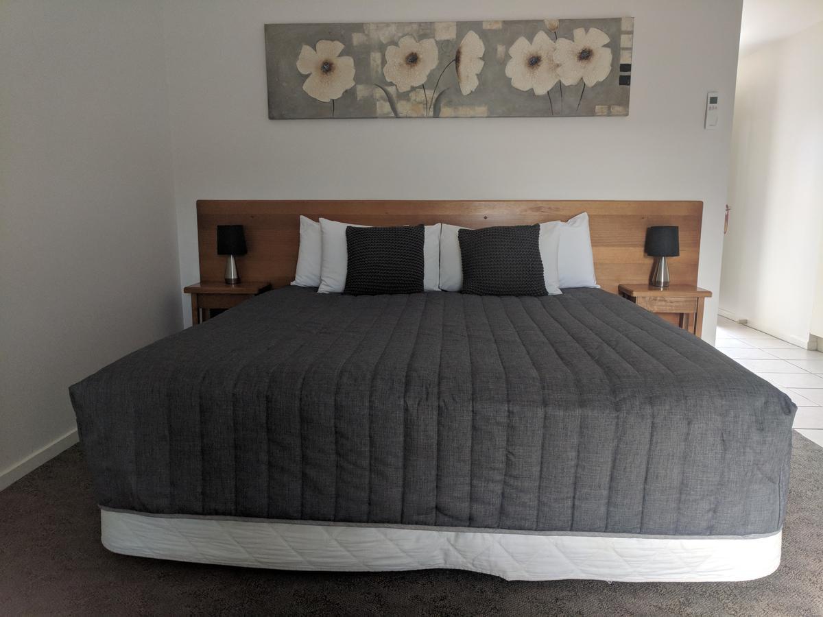Metung Waters Motel And Apartments Ngoại thất bức ảnh