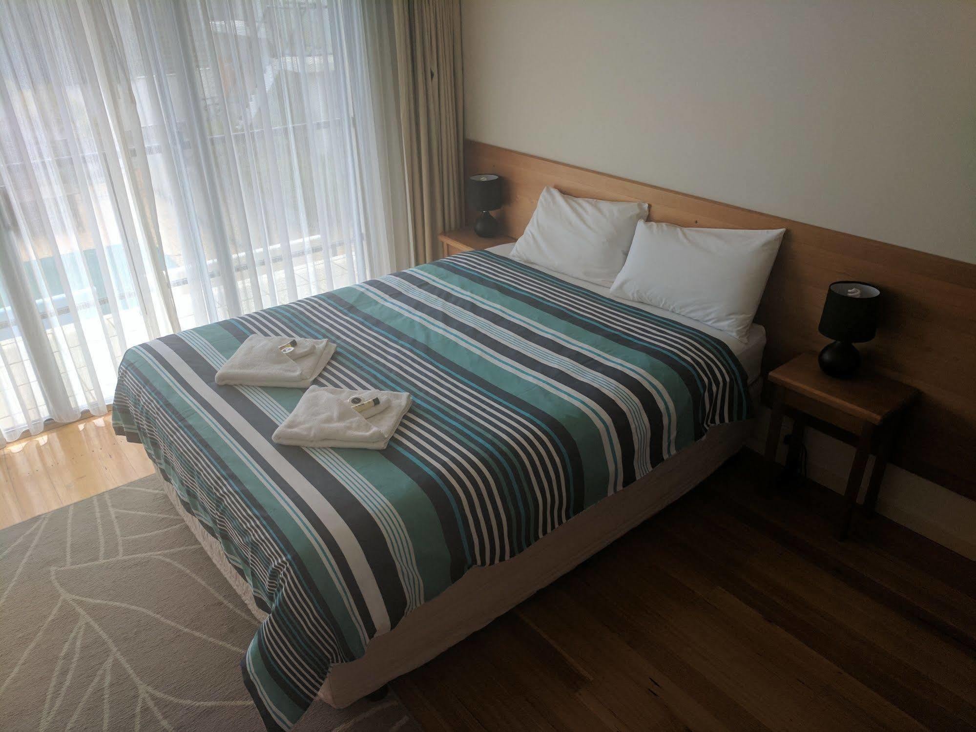 Metung Waters Motel And Apartments Ngoại thất bức ảnh