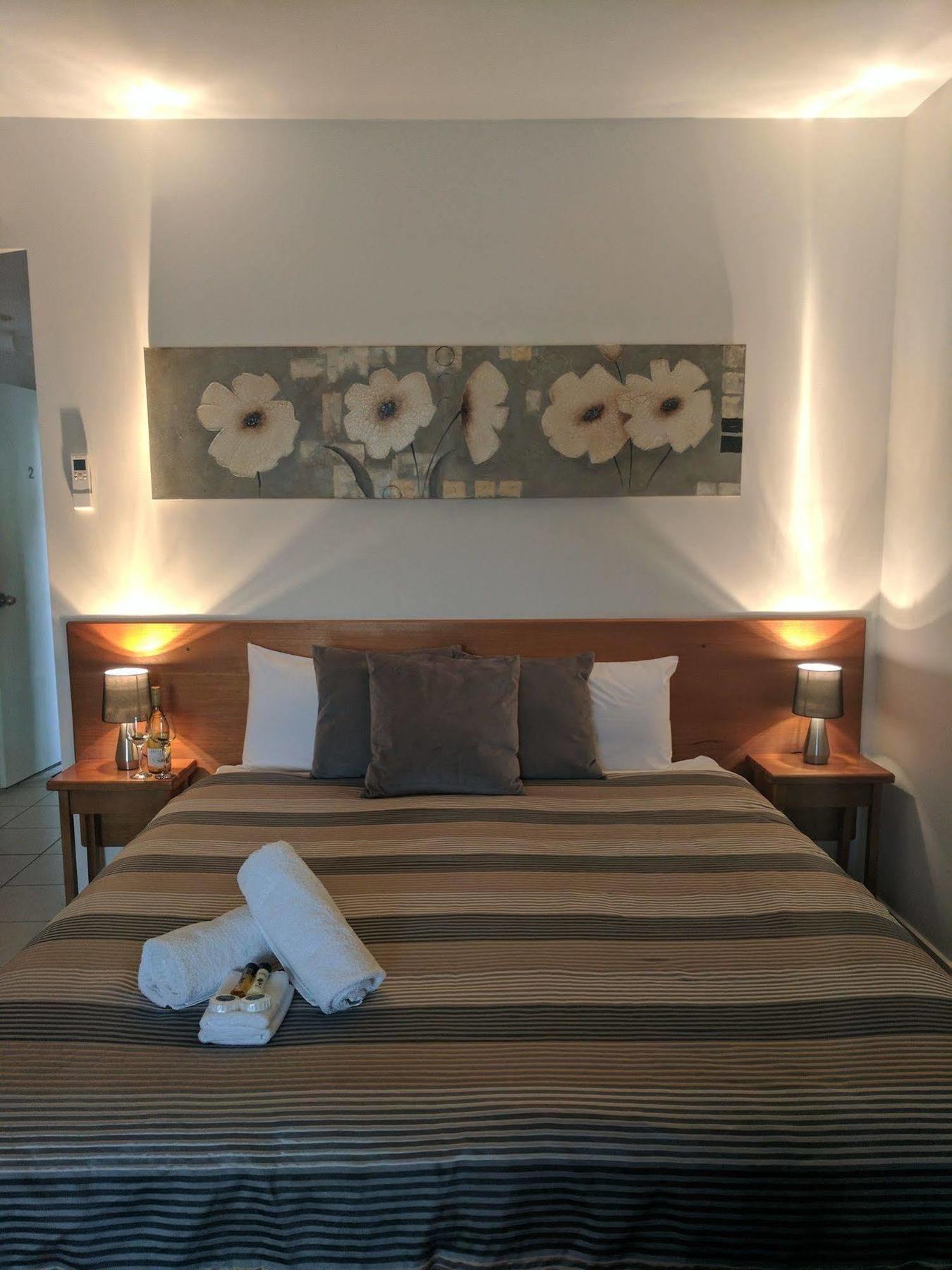 Metung Waters Motel And Apartments Ngoại thất bức ảnh