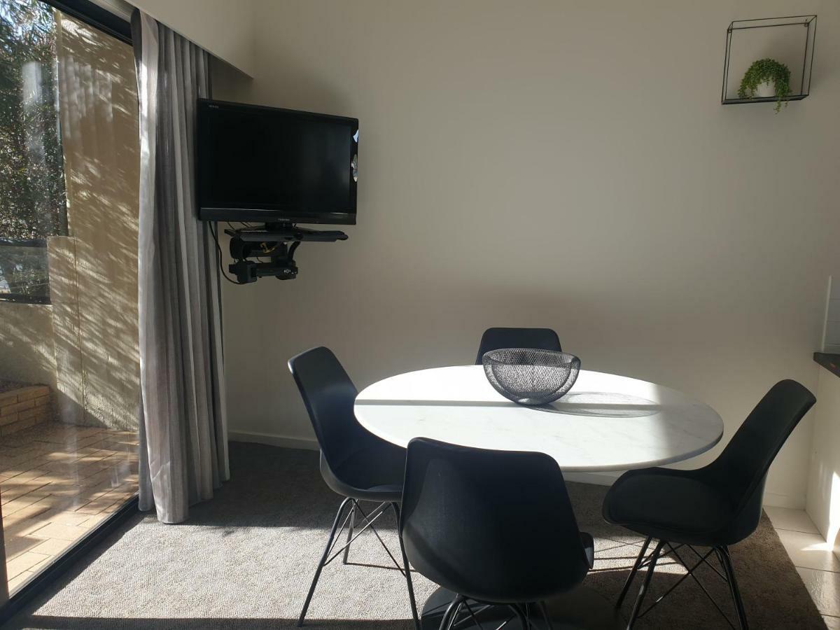 Metung Waters Motel And Apartments Ngoại thất bức ảnh